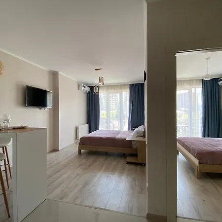 Orange Batumi Travel公寓 外观 照片